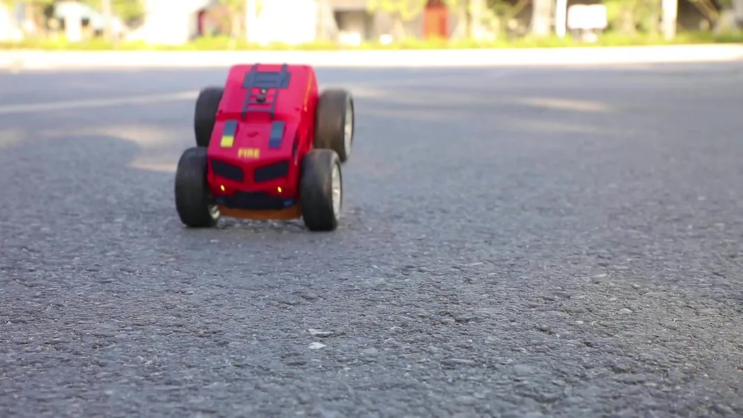 Remote Control Fire&rescue Car 2 in 1 Double Sided RC Stunt Car with 360 Flip Spinning Toy RC Drift Car view 6